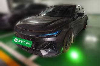 长安UNI-V 2022款 1.5T 尊贵型