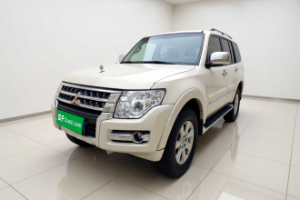 三菱 帕杰罗（平行进口） 2020款  3.0L 自动标准版