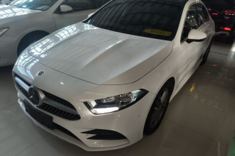 奔驰A级 2020款 改款二 A 180 L 运动轿车