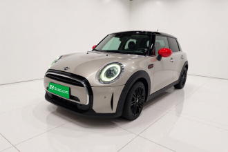 MINI 2022款 改款 1.5T COOPER 艺术家 五门版