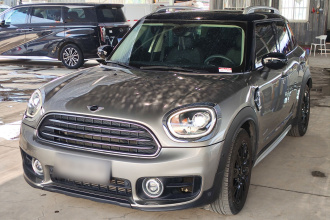 MINI Countryman 2019款 1.5T COOPER ALL4 艺术家周末旅行版
