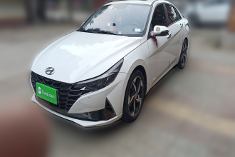 现代 伊兰特 2022款 1.5L CVT LUX尊贵版