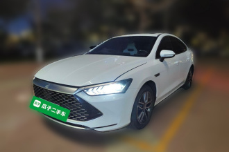比亚迪 秦PLUS 2024款 荣耀版 DM-i 120KM领先型