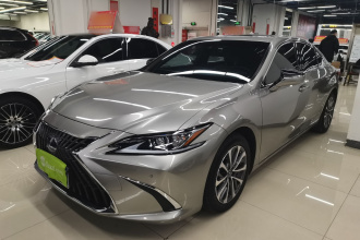 雷克萨斯ES 2021款 300h 卓越版