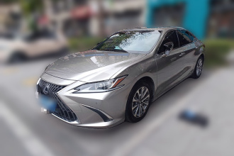 雷克萨斯ES 2021款 300h 卓越版