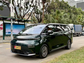 吉利银河 翼真L380 2025款 805km旗舰版四驱