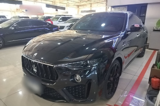 玛莎拉蒂 Levante 2022款 3.0T Modena