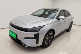 吉利银河 银河L6 2025款 EM-i 140km 星舰版