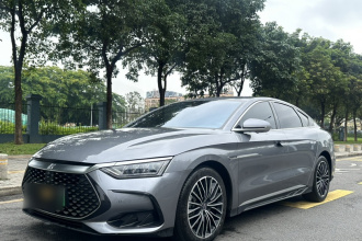 比亚迪 汉 2022款 DM-i 121KM 尊享型