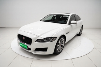 捷豹XFL 2019款 XFL 2.0T 250PS 两驱豪华版