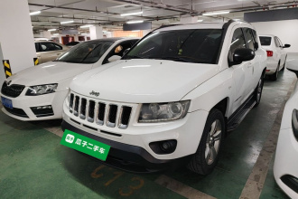 Jeep 指南者(进口) 2014款 改款 2.0L 两驱进取版
