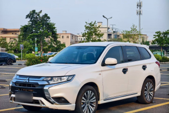 三菱 欧蓝德 2021款 改款 2.0L 两驱畅行版 5座