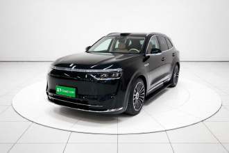 鸿蒙智行 问界M8 2025款 增程 Ultra版 53.4kWh 6座版 (192线激光雷达）