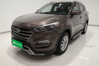 现代 途胜 2015款 1.6T 双离合两驱智能型