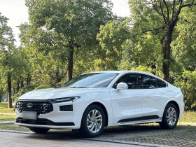 福特 蒙迪欧 2023款 EcoBoost 180 舒雅型