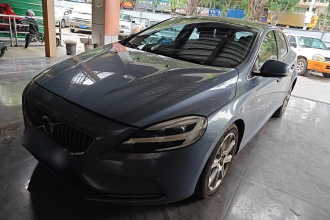 沃尔沃V40 2017款 T3 智逸版