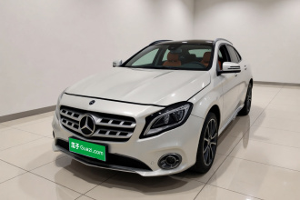 奔驰GLA 2018款 GLA 220 4MATIC 运动型