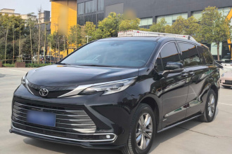 丰田 赛那SIENNA 2024款 2.5L混动 四驱尊贵版