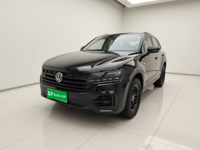 大众 途锐 2022款 3.0TSI 锐享版 曜黑运动套装