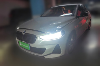 宝马1系 2021款 改款 120i M运动曜夜版