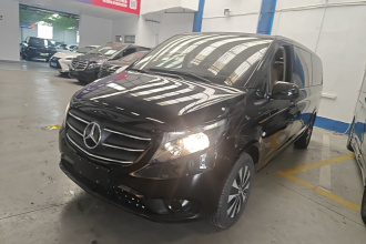奔驰 威霆 2023款 2.0T 精英版 7座