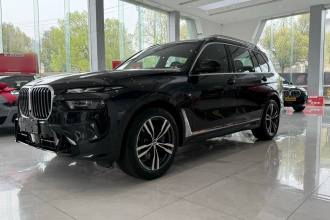 宝马X7 2023款 xDrive40i 尊享型M运动套装