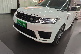 路虎 揽胜运动版 2022款 3.0 L6 耀黑版