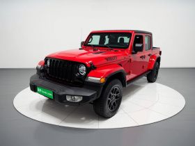 Jeep 角斗士  3.6L Overland