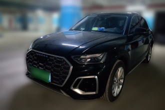 奥迪Q5L 2022款 改款 40T 豪华动感型