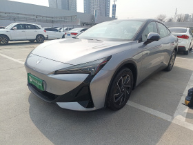 ARCFOX极狐 极狐 阿尔法S5 2024款 560PRO 185kW