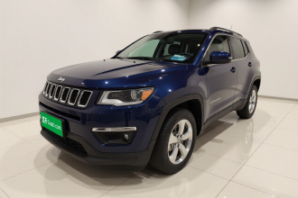 Jeep 指南者 2020款 220T 自动精英版
