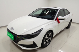 现代 伊兰特 2021款 1.5L CVT LUX尊贵版