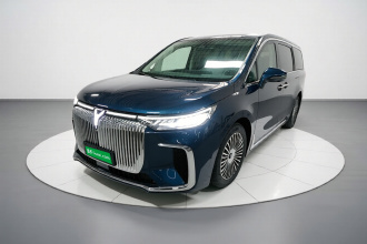 岚图汽车 岚图梦想家 2025款 PHEV 四驱卓越鲲鹏版
