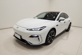 吉利银河 银河E8 2025款 700km 远航智驾版