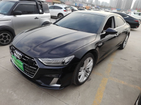 奥迪A7L 2024款 45 TFSI quattro 奢享型