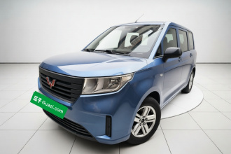 五菱汽车 五菱宏光PLUS 2019款 1.5T 手动标准型 7座