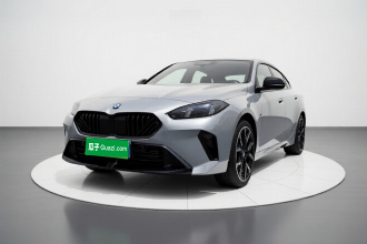 宝马2系 2025款 225L M运动曜夜套装