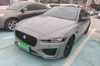 捷豹XEL 2024款 2.0T 250PS R-DYNAMIC S耀黑运动版