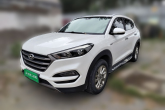 现代 途胜 2015款 1.6T 双离合两驱智能型