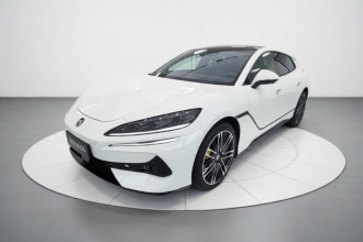 腾势Z9GT 2024款 1100四驱Ultra版