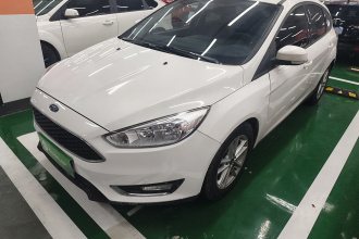 福特 福克斯 2017款 两厢 1.6L 手动风尚型智行版