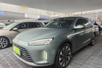 鸿蒙智行 问界M5 2022款 增程后驱标准版