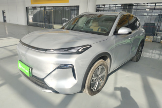 吉利银河 银河星舰7 EM-i 2025款 120km 探索+版