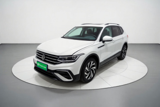 大众 途观L 2024款 出众款 300TSI 自动两驱龙腾版