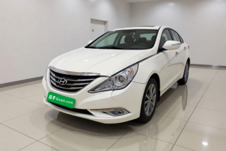 现代 索纳塔 2015款 经典 2.0L 自动豪华版