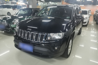Jeep 指南者(进口) 2014款 2.4L 四驱运动版
