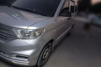 五菱汽车 五菱宏光V 2021款 1.5L劲取版LAR