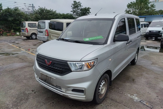 五菱汽车 五菱宏光V 2022款 1.5L劲取版电动助力LAR