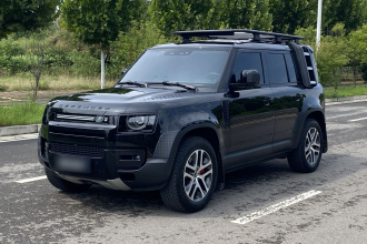路虎卫士 2023款 110 3.0T P400 暗黑特别版