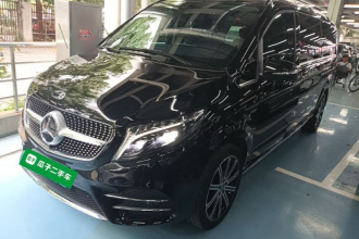 奔驰V级 2022款 V 260 L 长轴距豪华版
